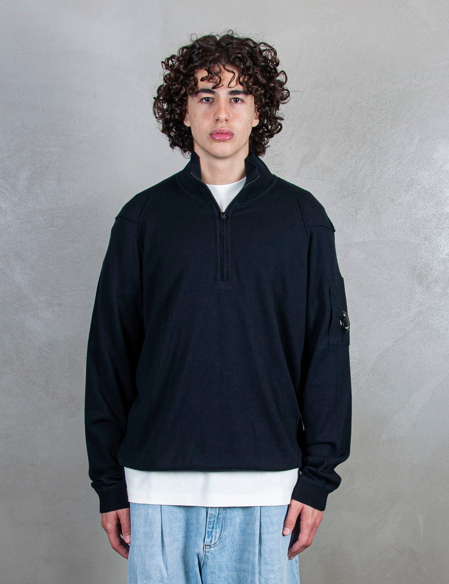 C.P. company KN083A-4037A888