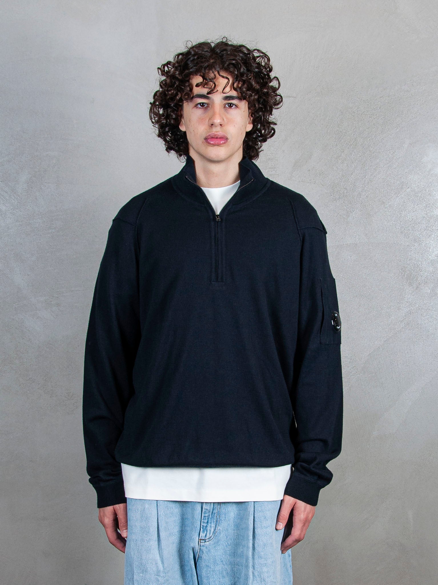 C.P. company KN083A-4037A888