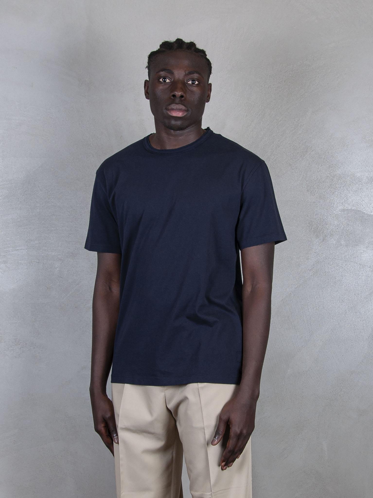 Basic T-Shirt