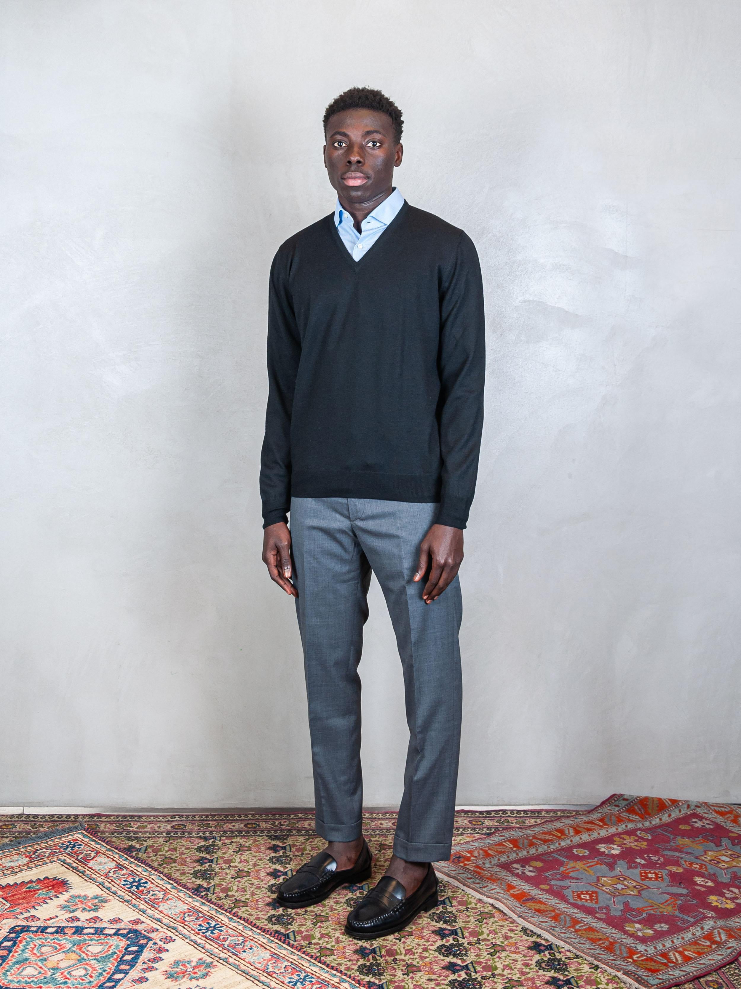V Neck Knit 55115-14290 099 Raphael - Grnsas 