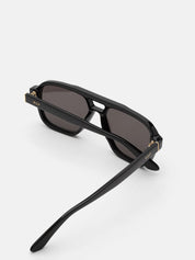 Maneval Black
