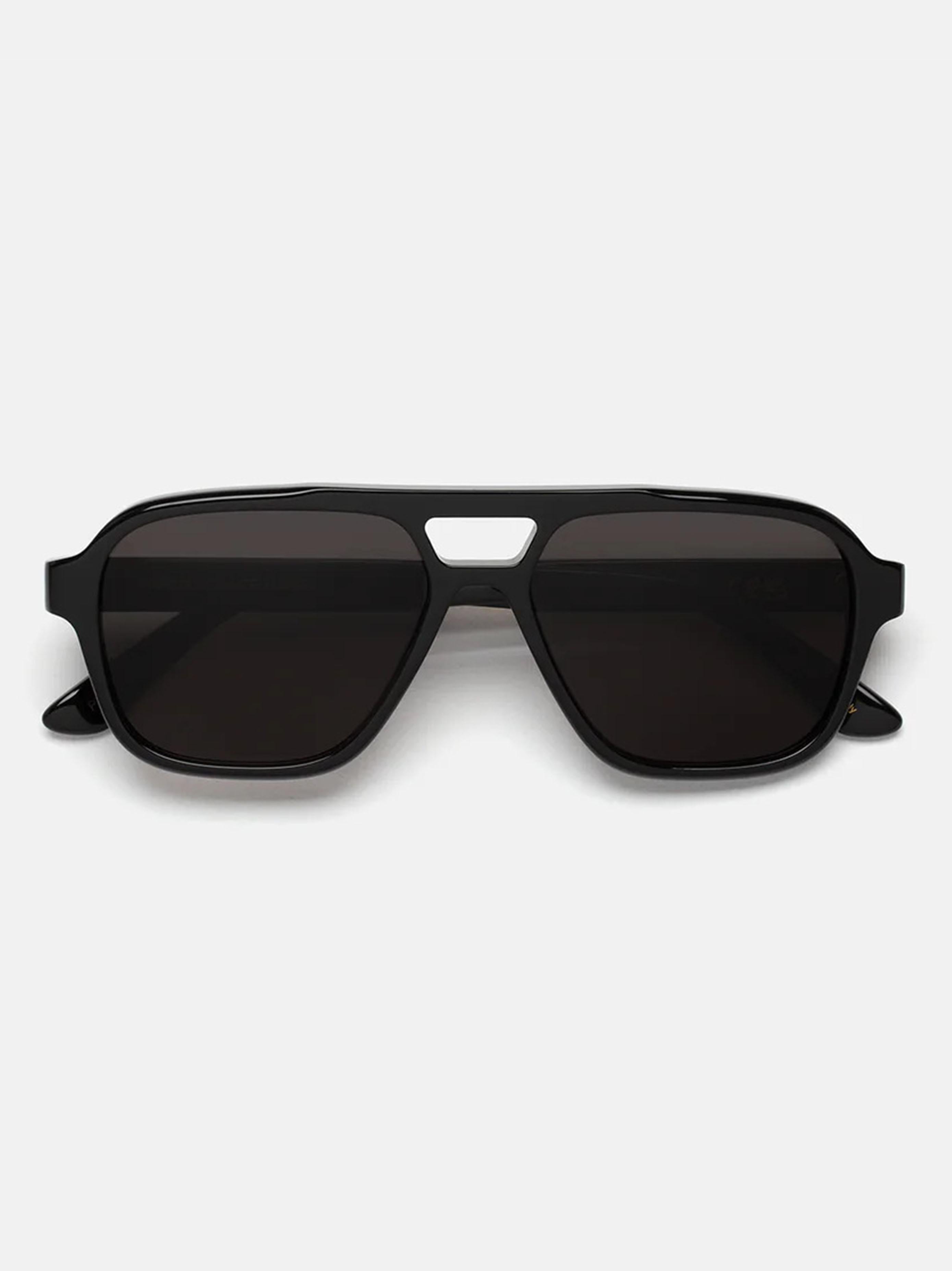 Maneval Black